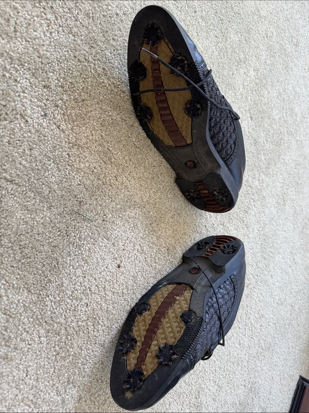 Tommy Bahama Men's Black and Dark Brown Woven Leather Lace-Up Golf Shoes
